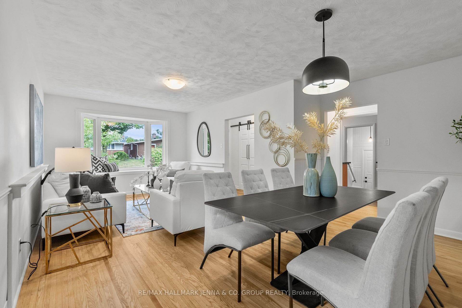 1246 Cobden Road photo 9