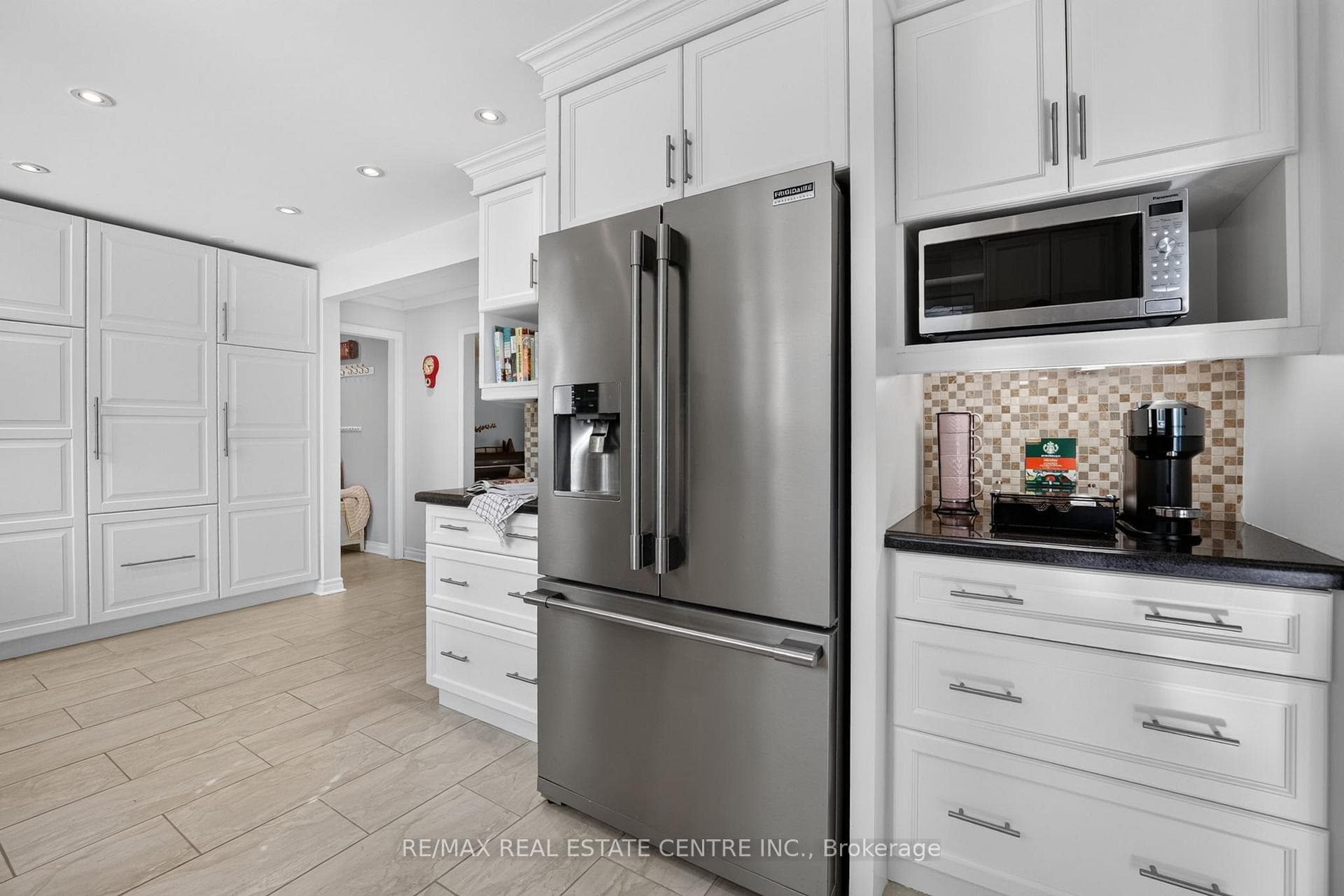 403 Isabella Avenue photo 18