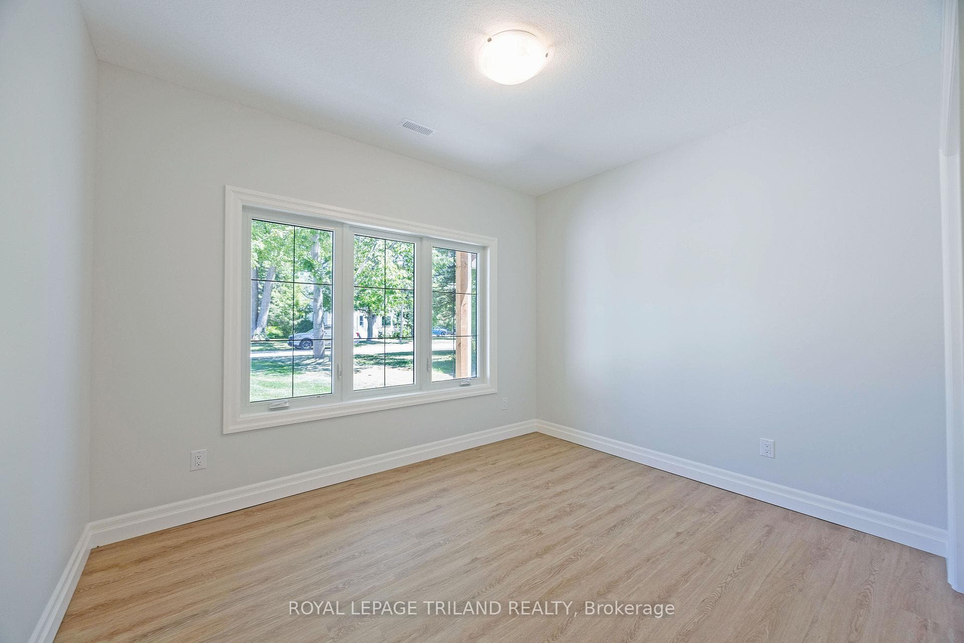 212 Nancy Street photo 30