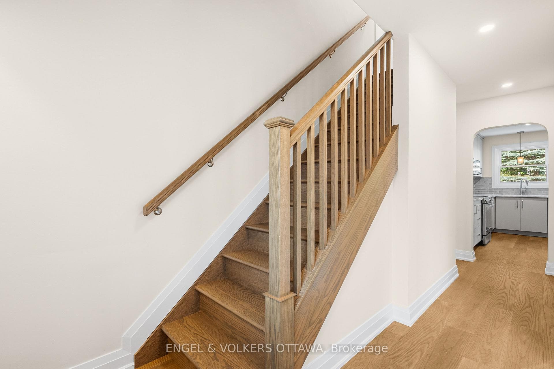 Oak Staircase and Railing
