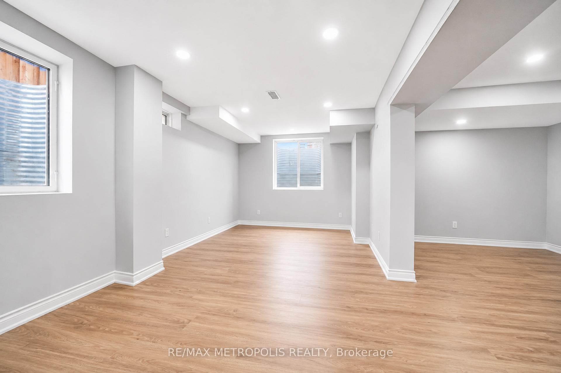 98 Laing Drive photo 48