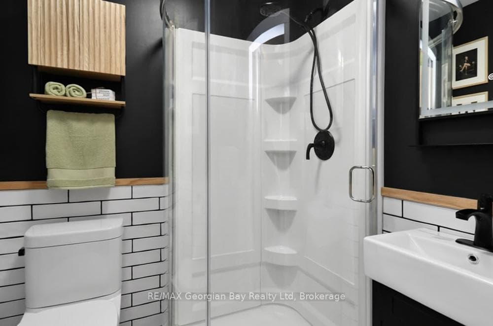 460 Athabaska Street photo 21