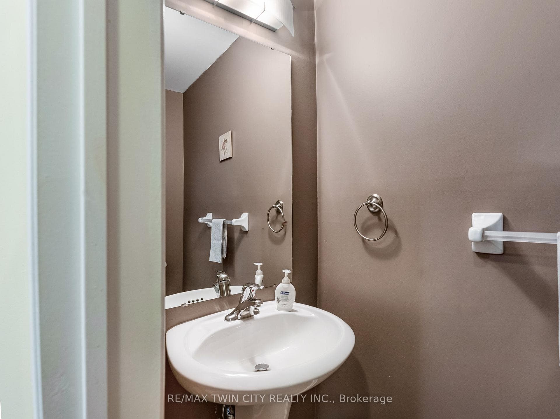 2-Piece Bathroom