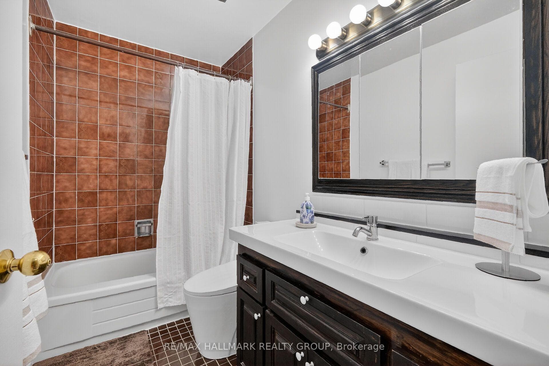 3 Birchdale Avenue Unit D photo 28