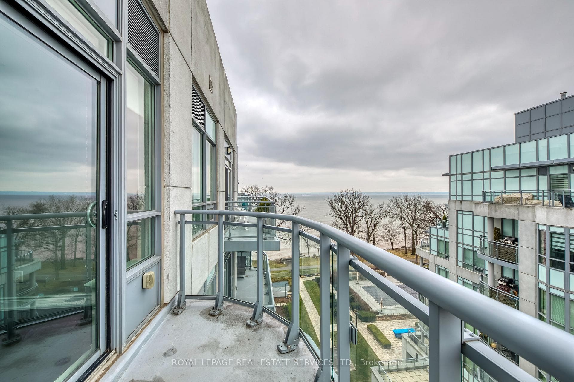 3500 Lakeshore Road Unit 808 photo 32