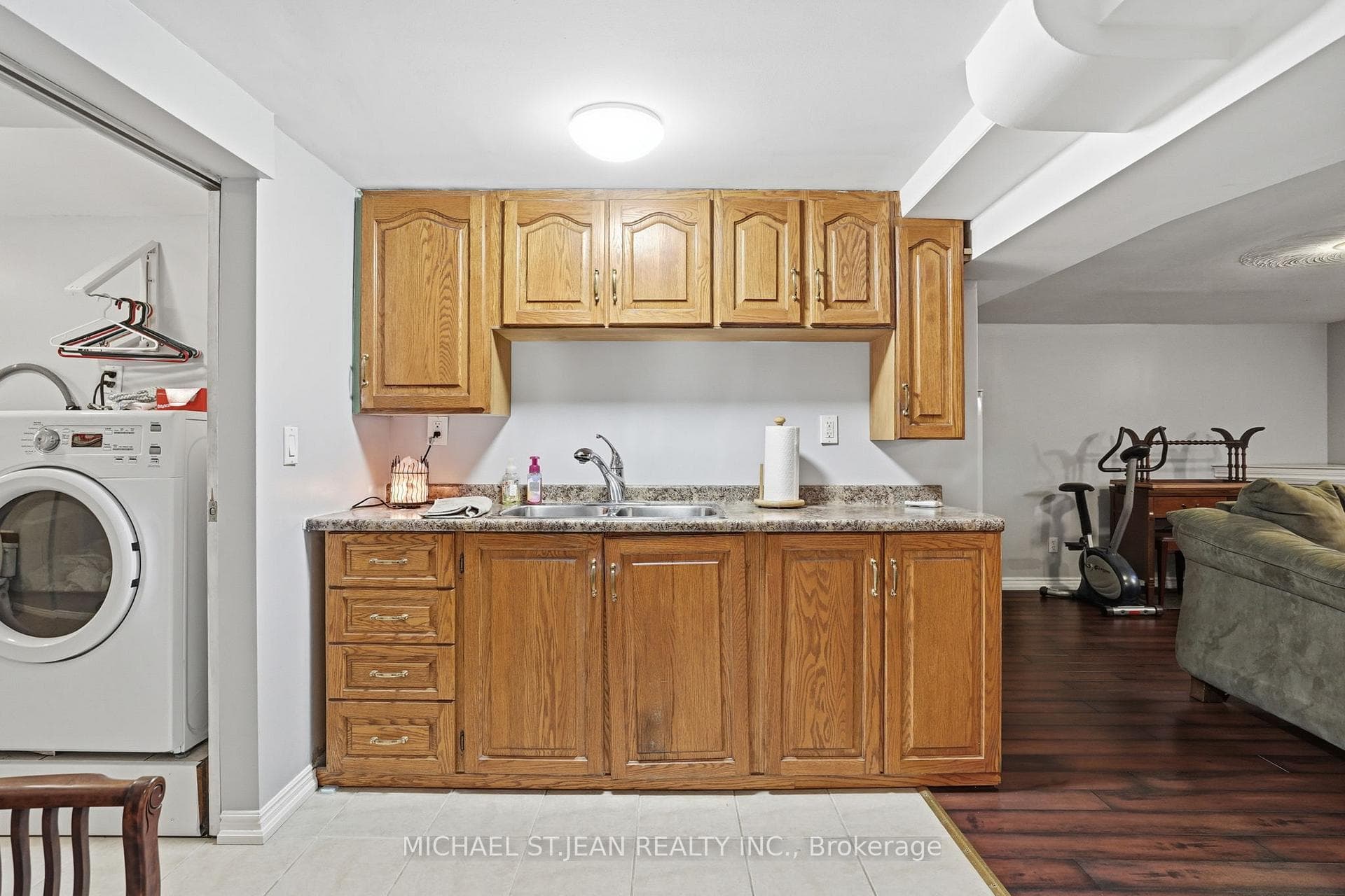 44 Lake Avenue photo 27