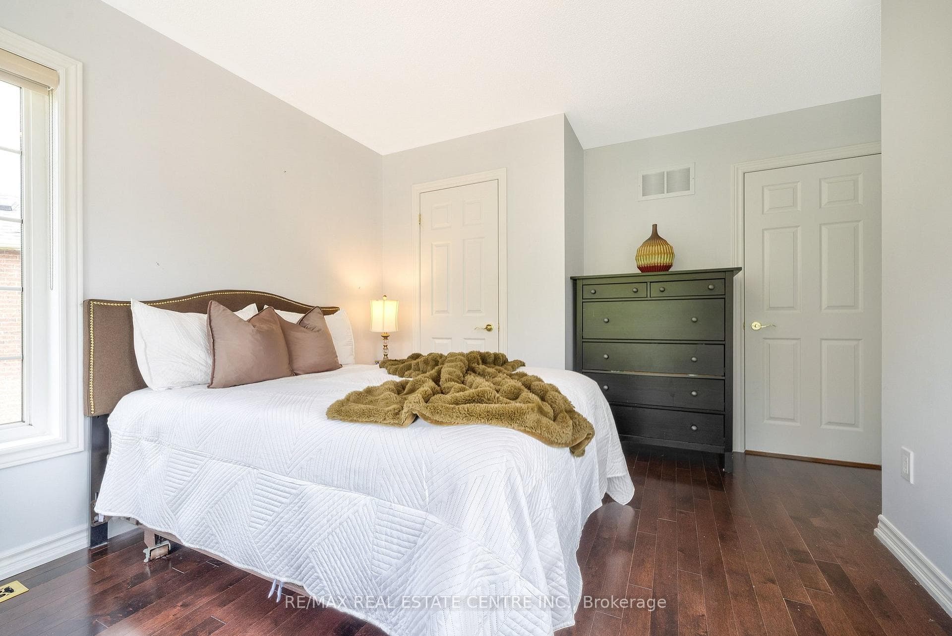 241 Duff Crescent photo 24
