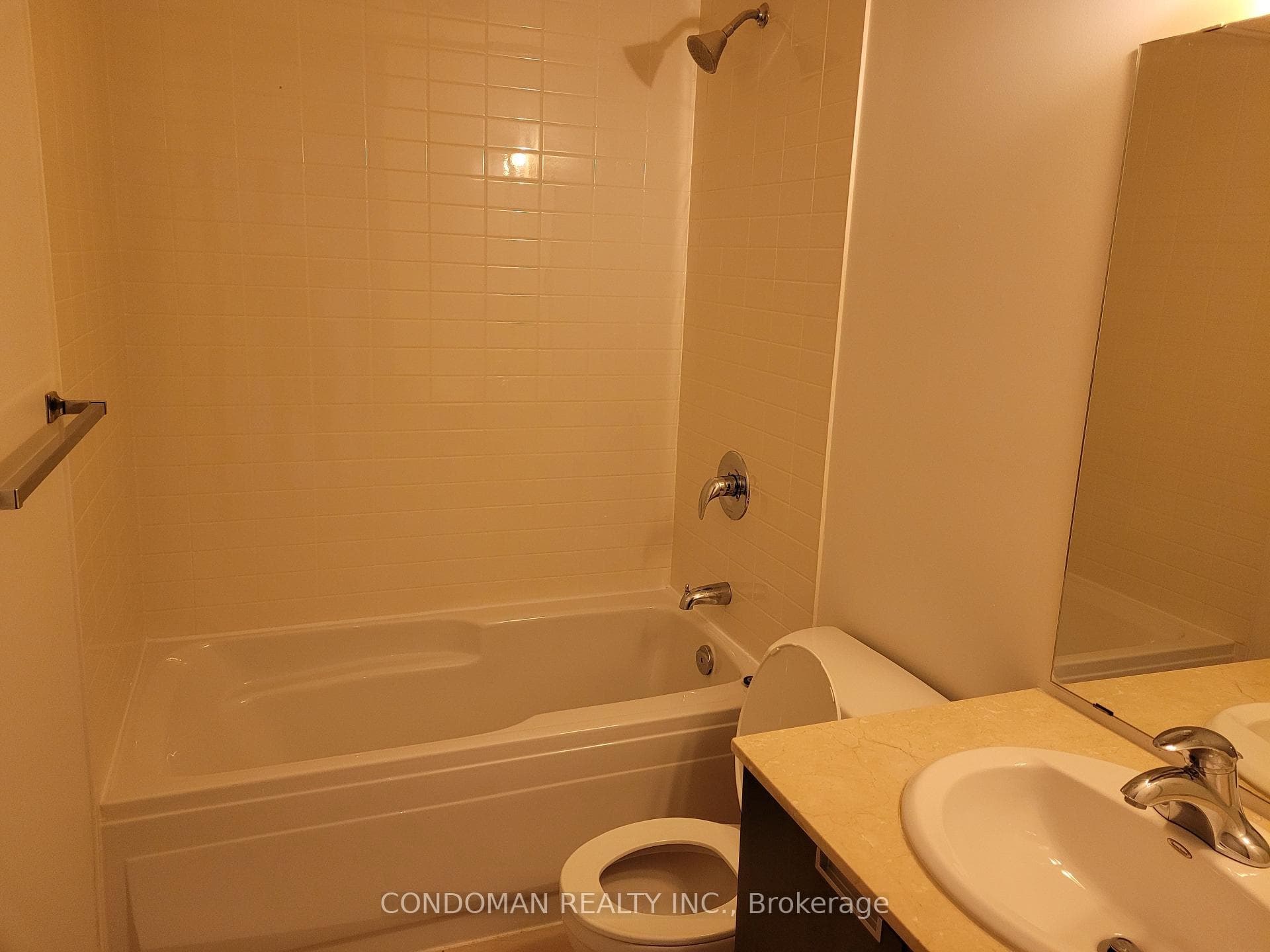 400 Wellington Street Unit 402 photo 7