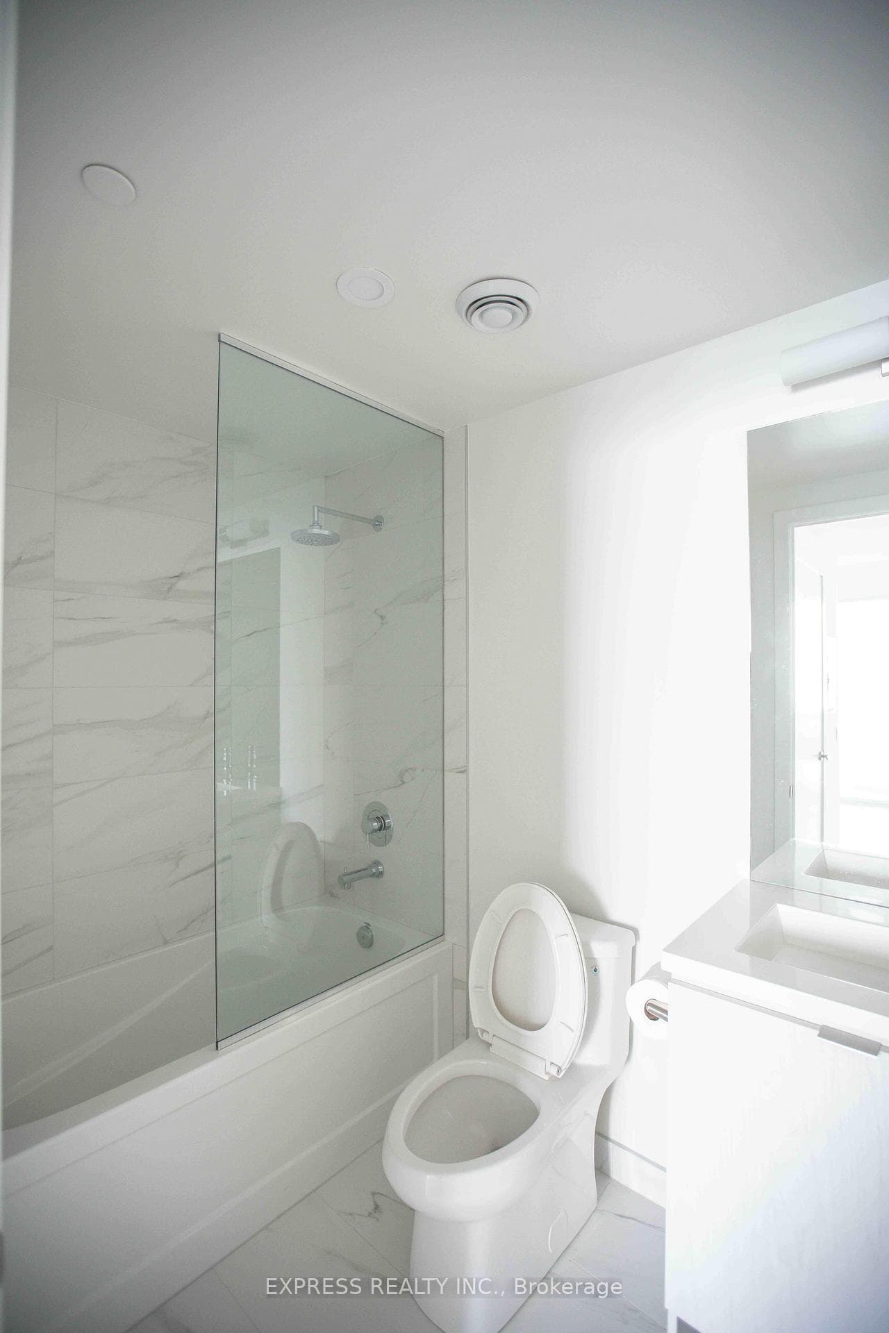 55 Cooper Street Unit 6709 photo 13