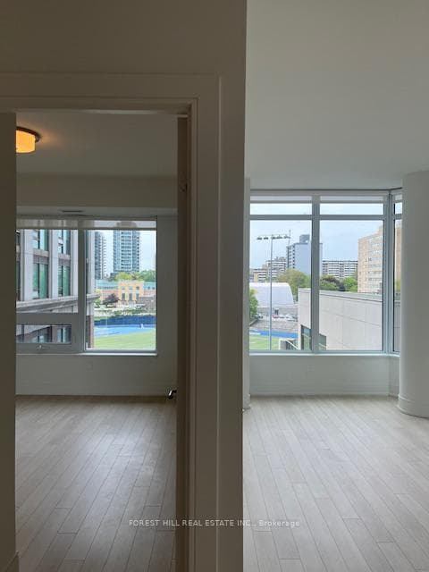 310 Tweedsmuir Avenue Unit 402 photo 12