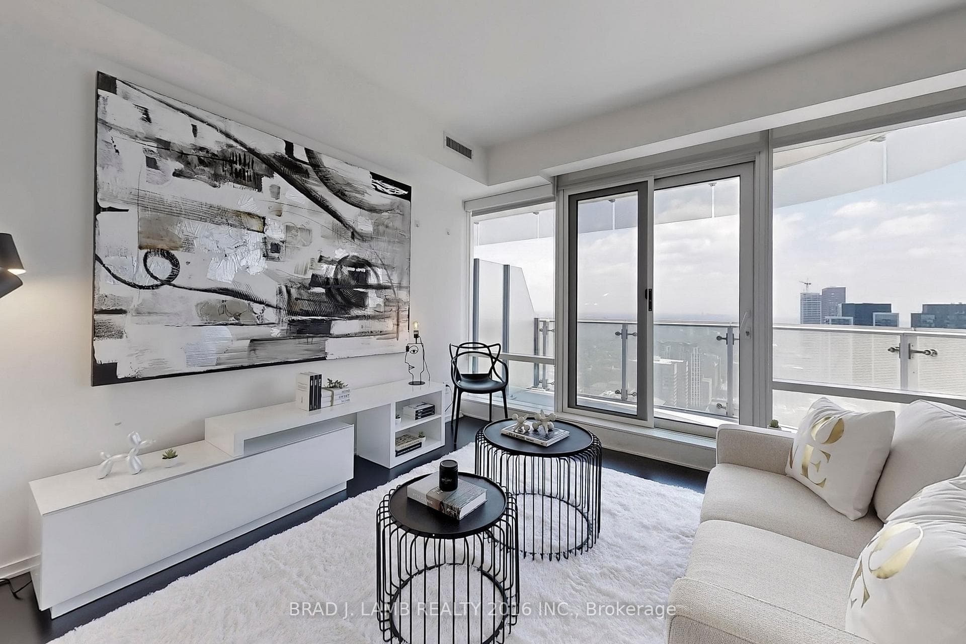 1 Bloor Street Unit 3903 photo 3