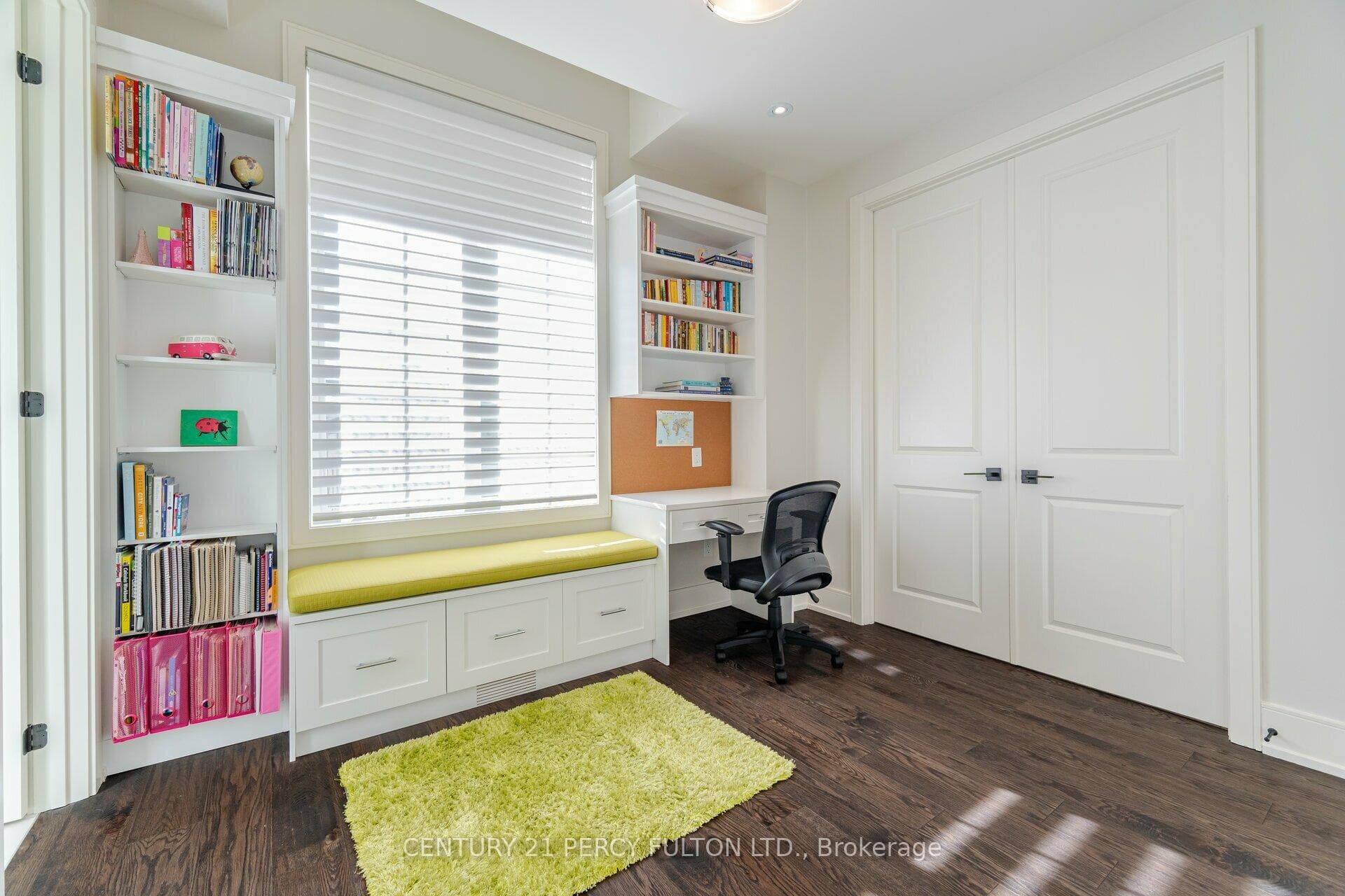 2 Capstan Court photo 27