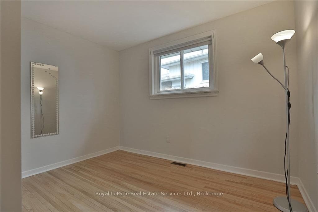 482 MAPLE Avenue photo 11