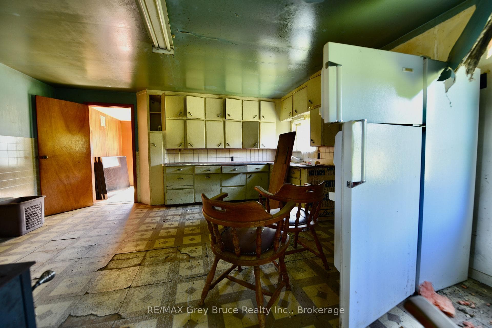 151 BARTLEY Drive photo 27