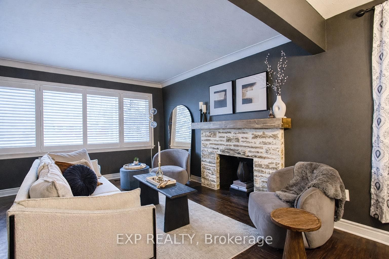 111 Leitch Drive photo 9