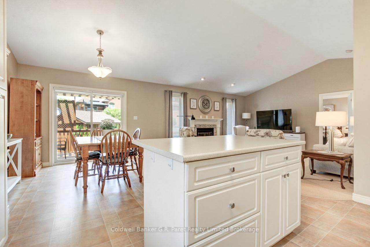 130 Glendale Drive photo 11
