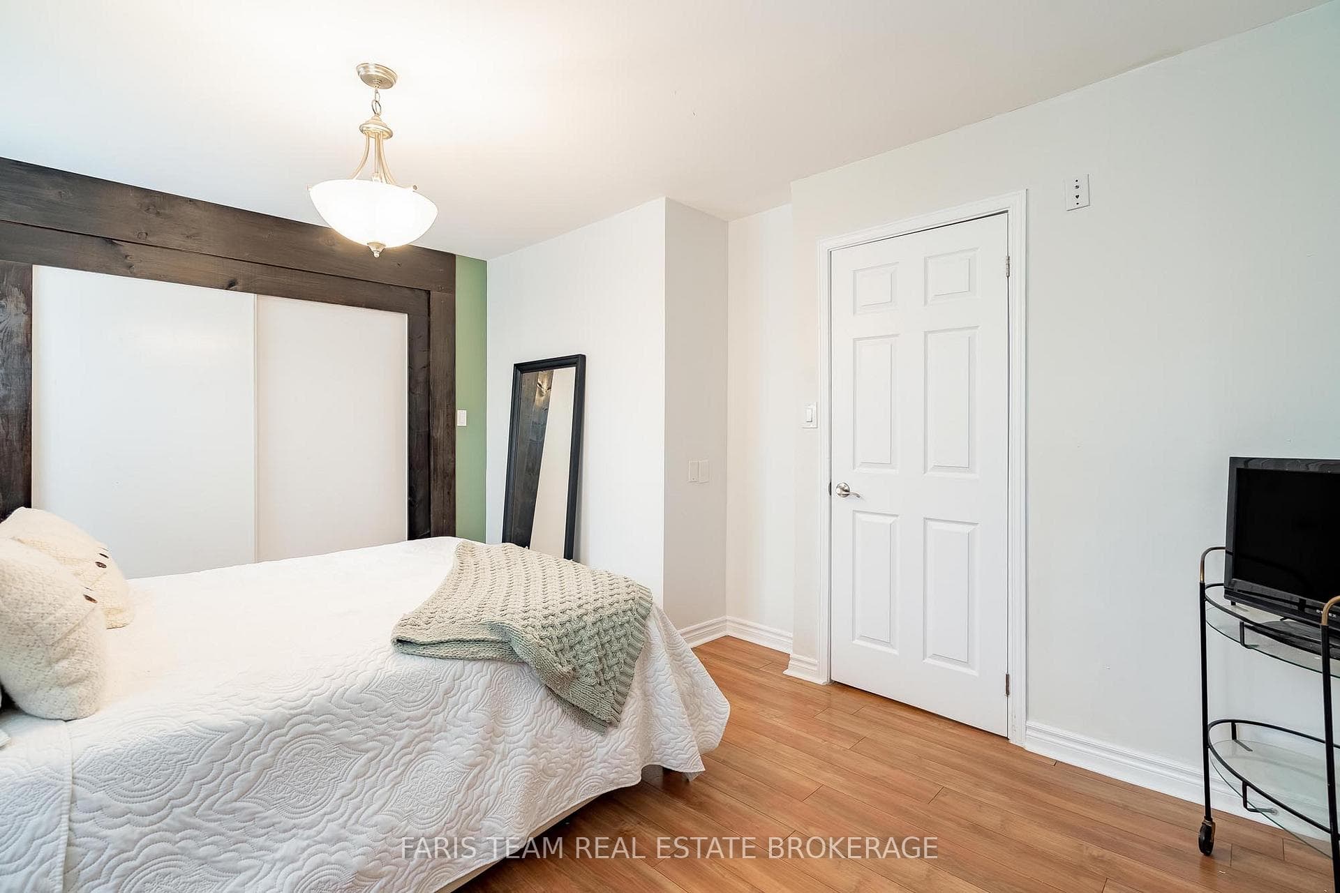 63 Ferris Lane Unit E4 photo 16