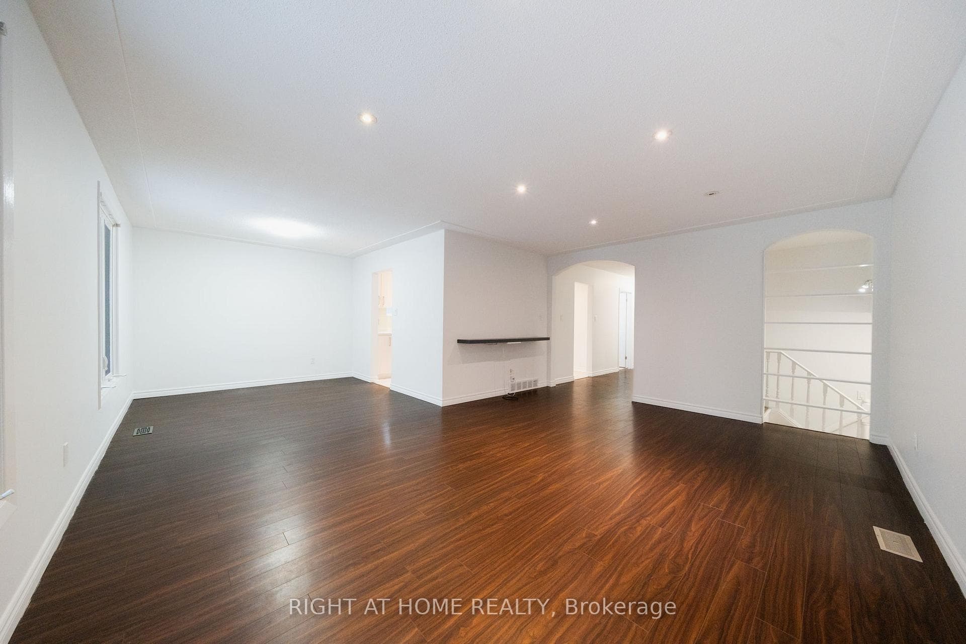 4451 Bennett Road photo 5