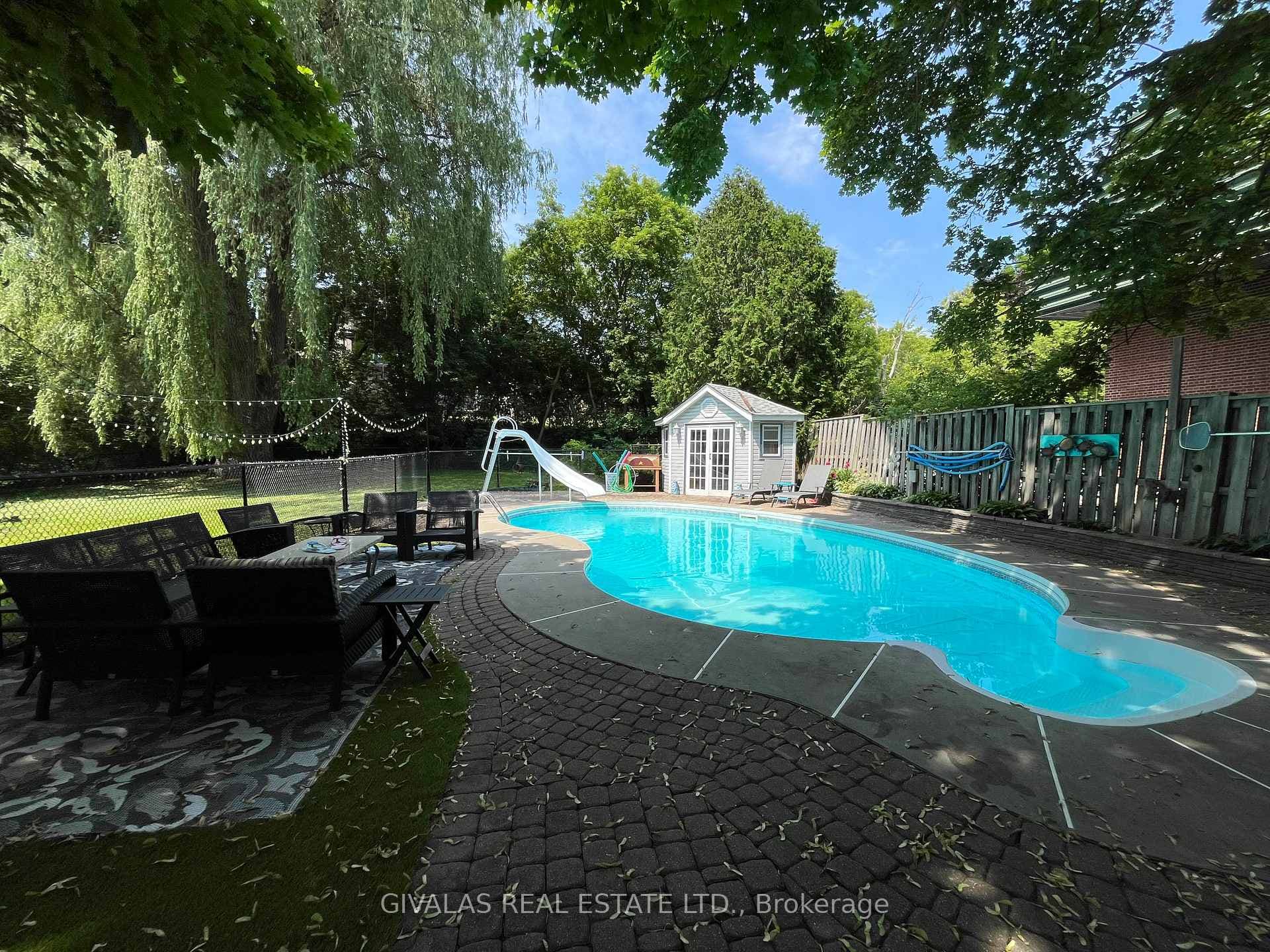 1758 Fairport Road photo 4
