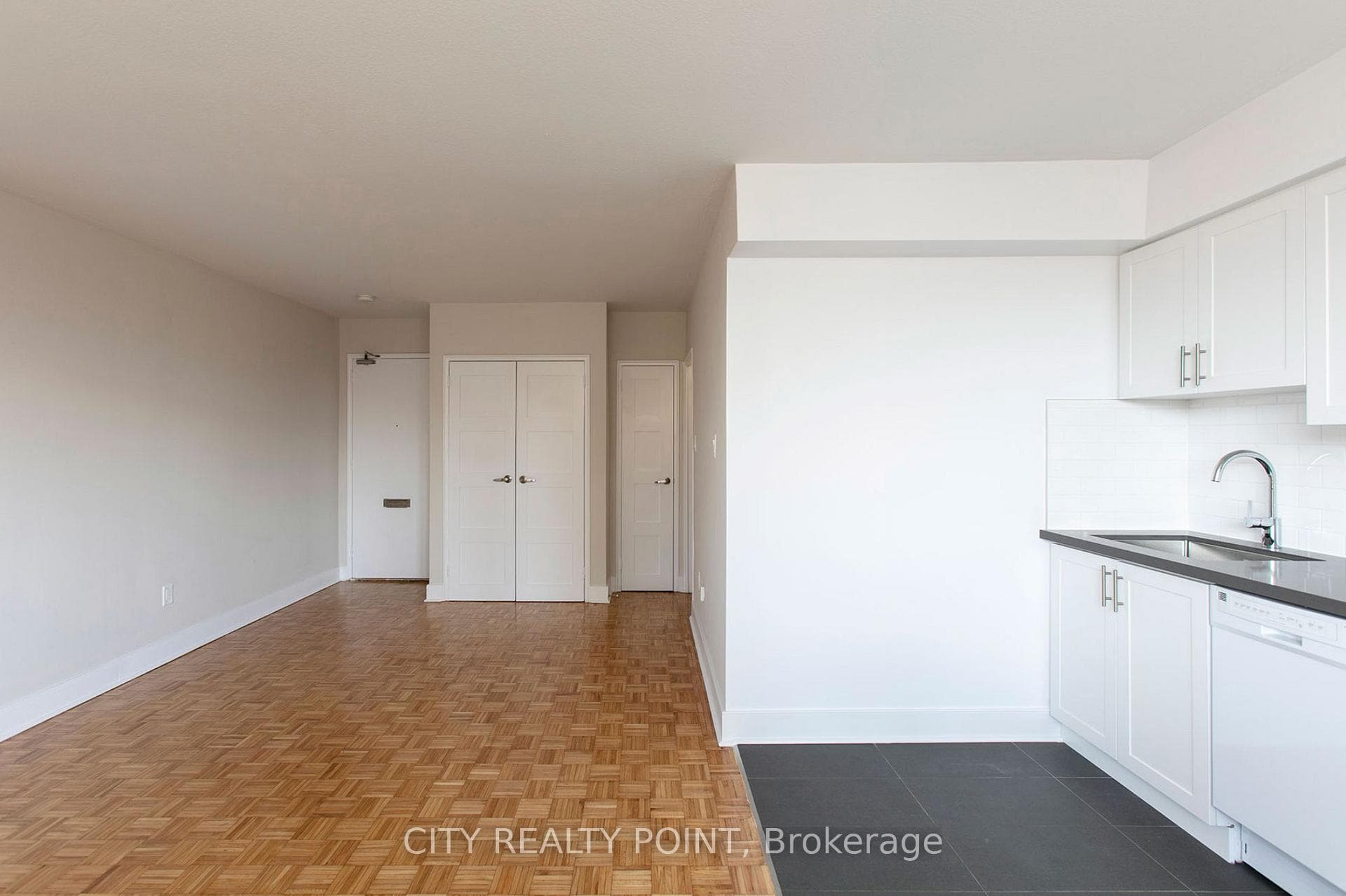 276 St George Street Unit 607 photo 16