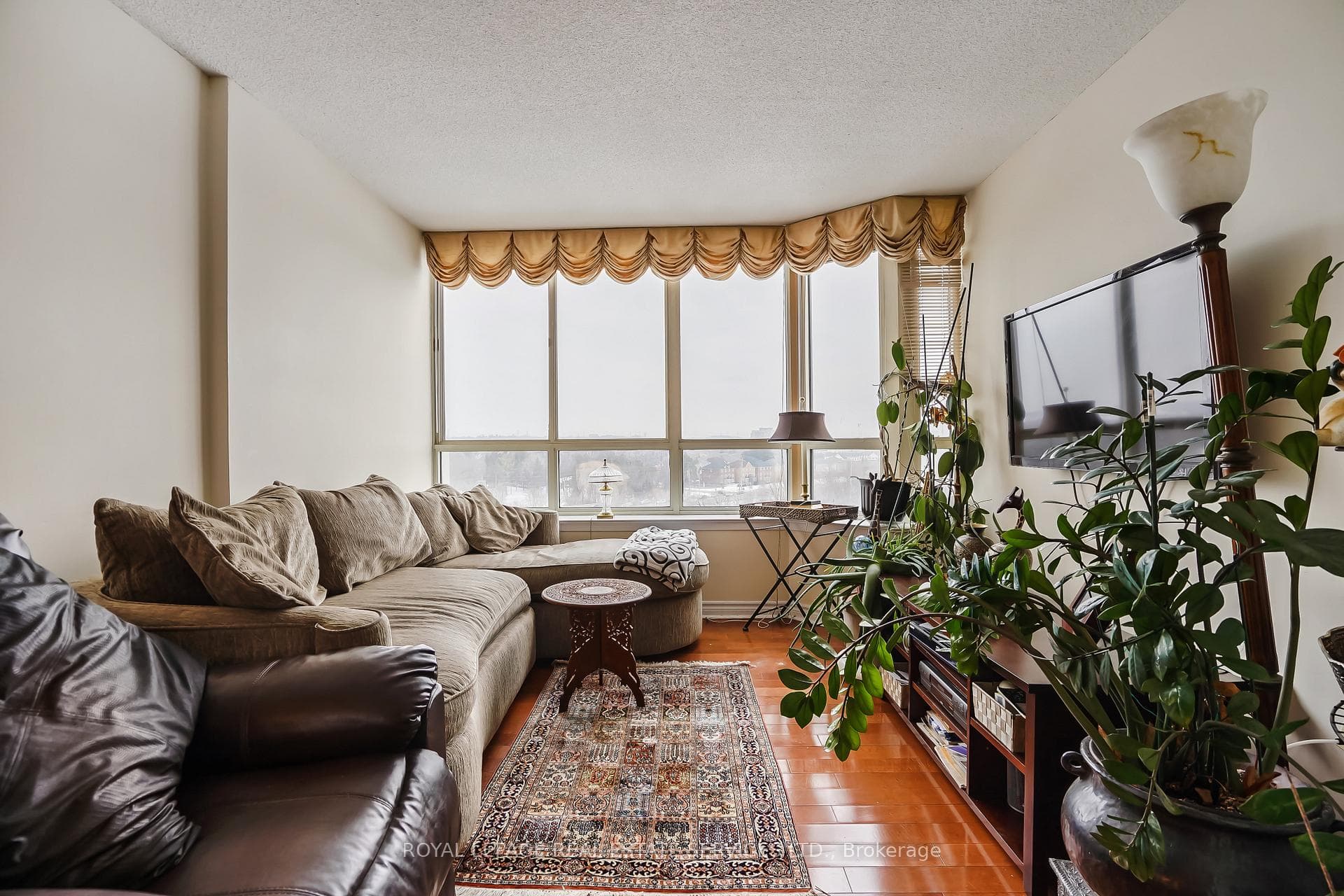 55 Austin Drive Unit 909 photo 7