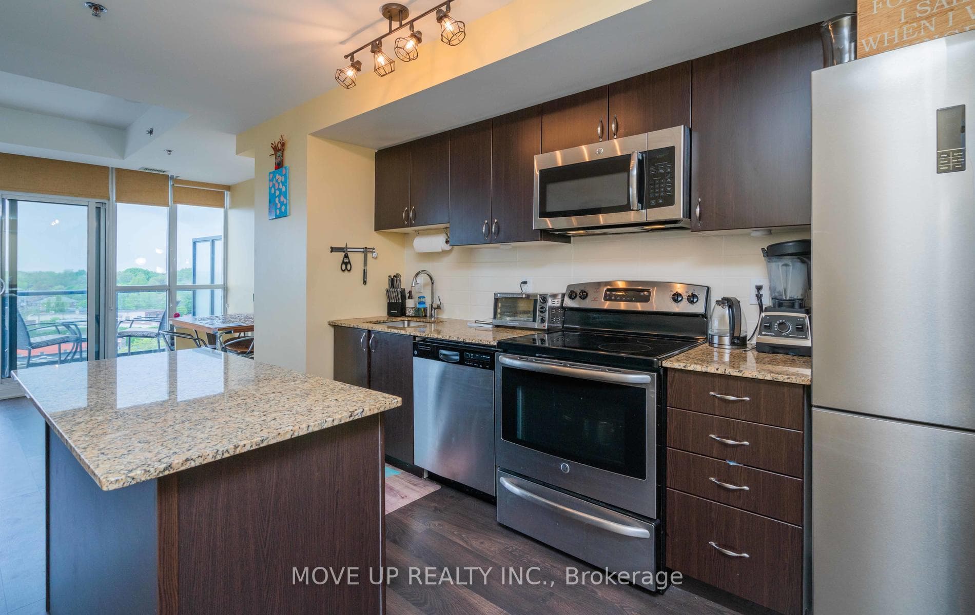 11 Superior Avenue Unit 807 photo 9
