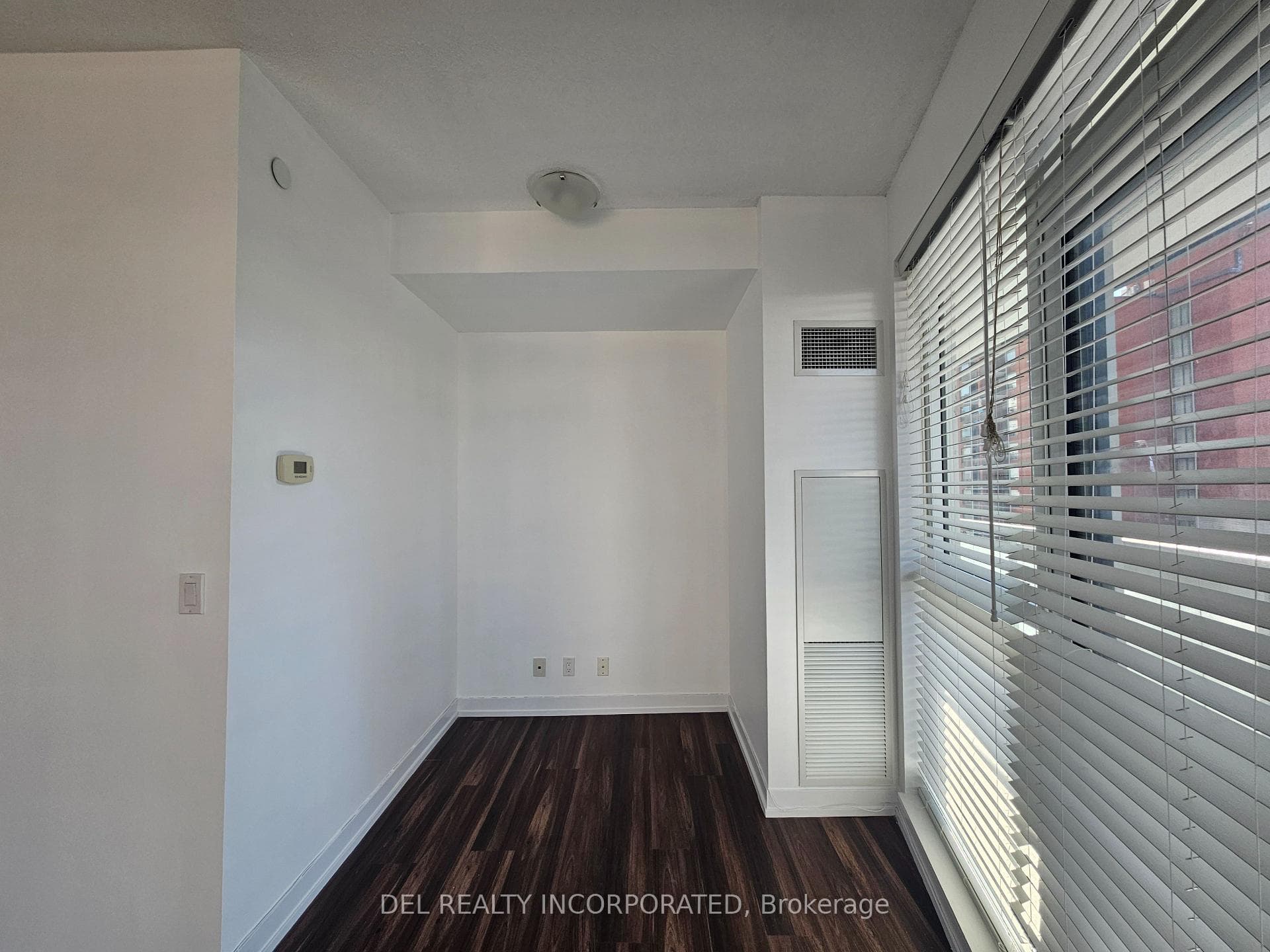 89 Dunfield Avenue Unit 802 photo 5