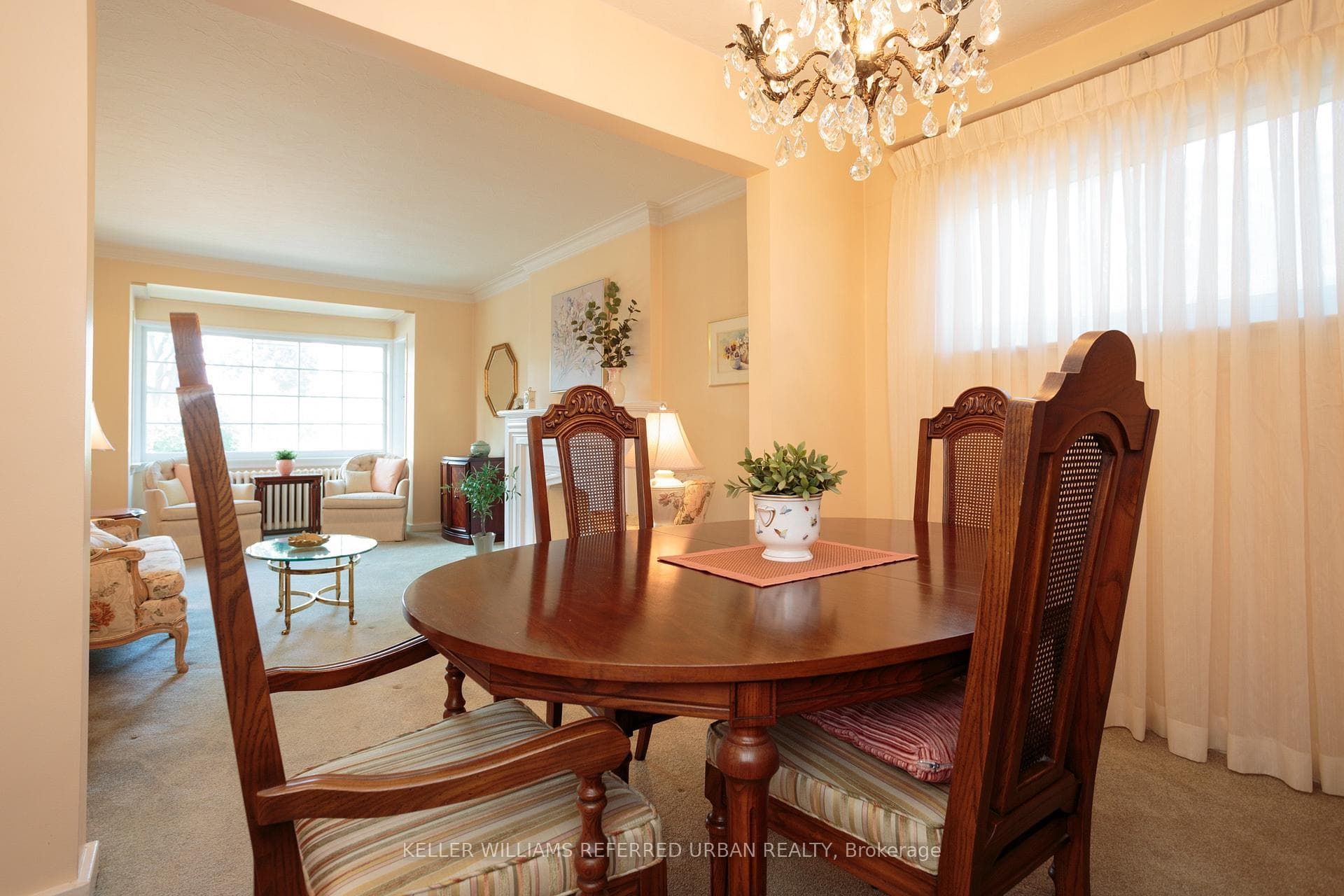 345 Moore Avenue photo 7