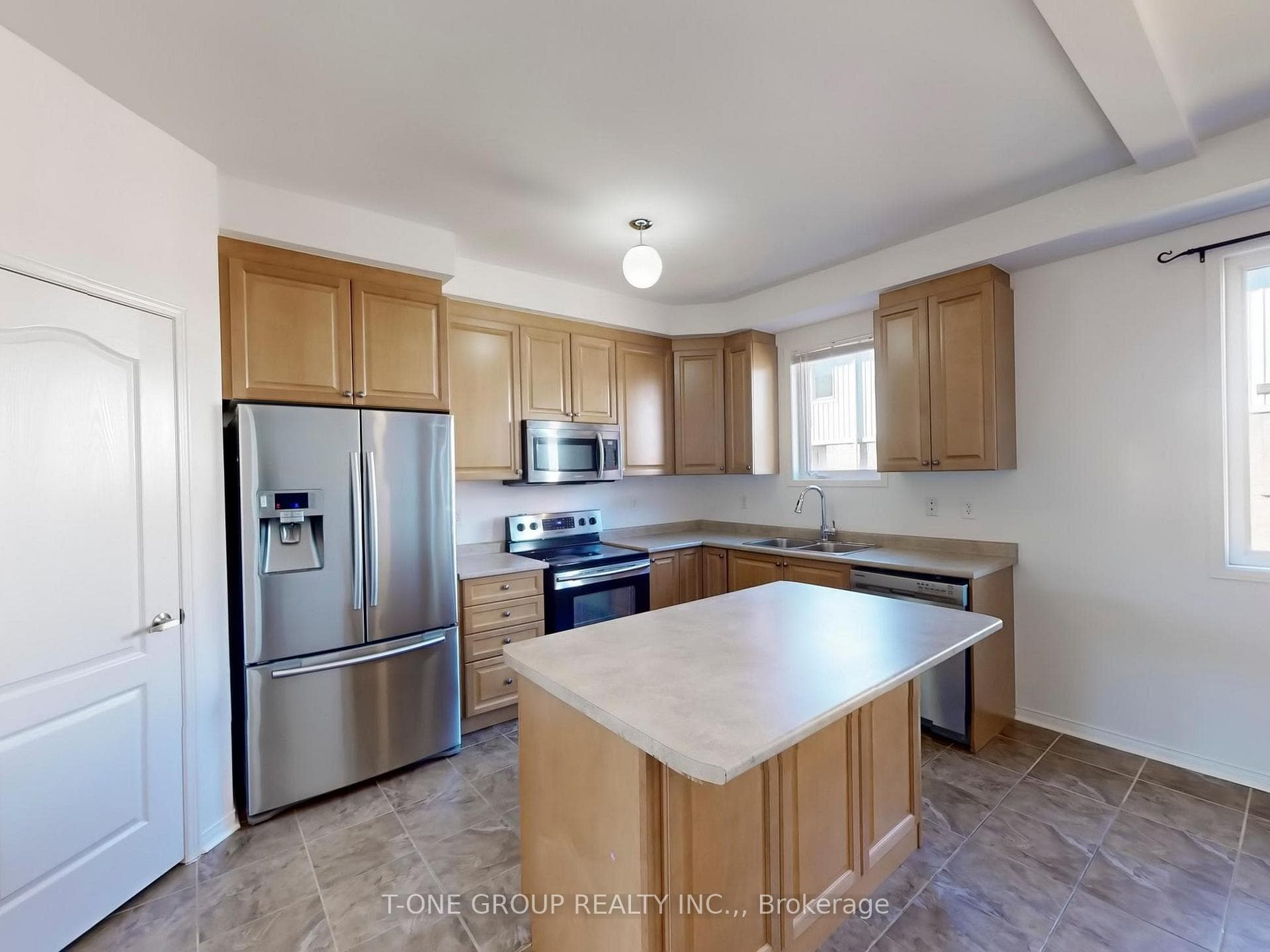 2155 Fiddlers Way photo 8