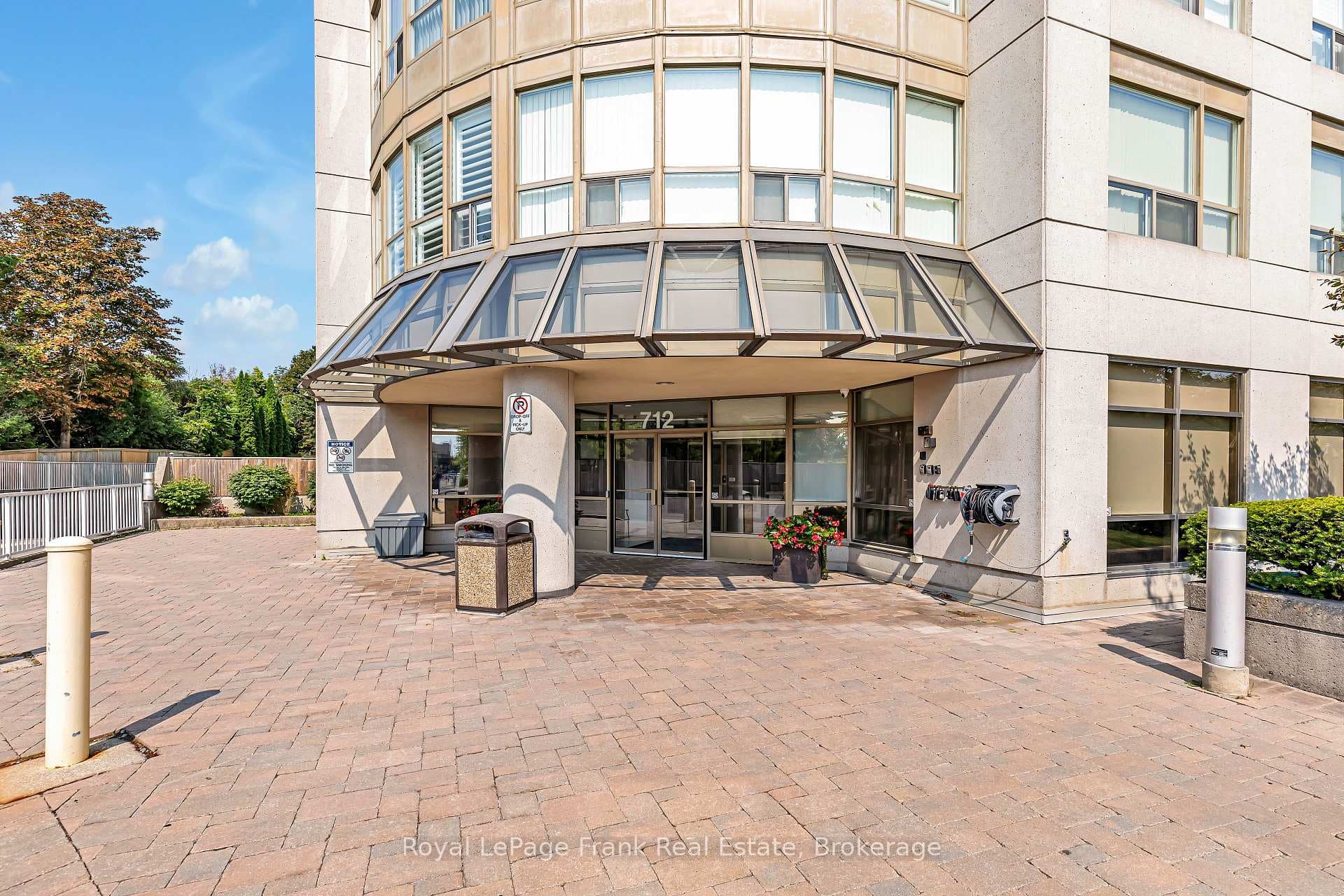 712 Rossland Road Unit 307 photo 26