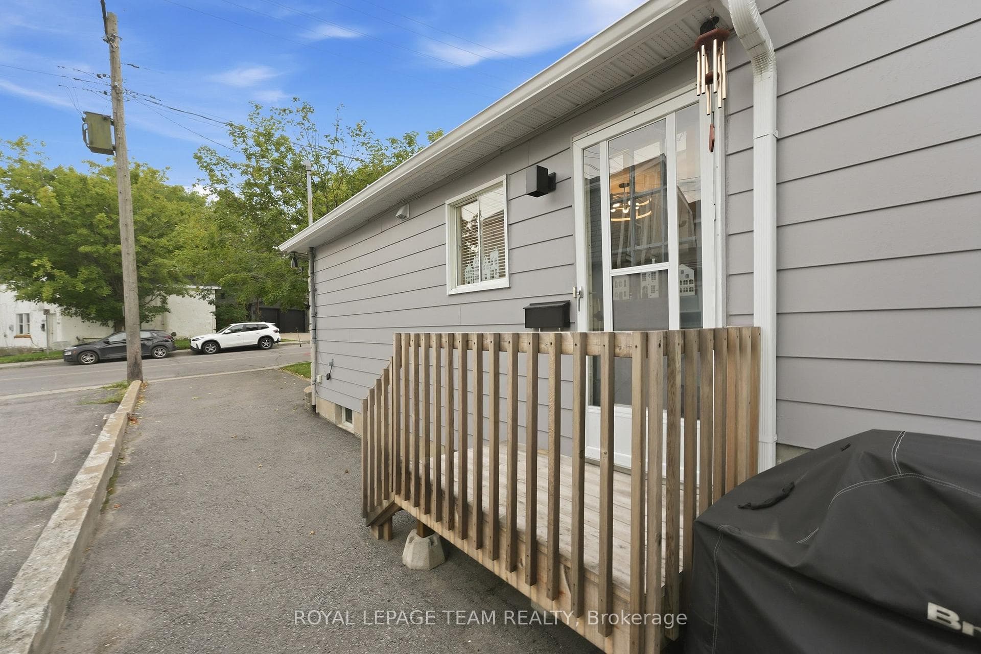 289 Montfort Street photo 44