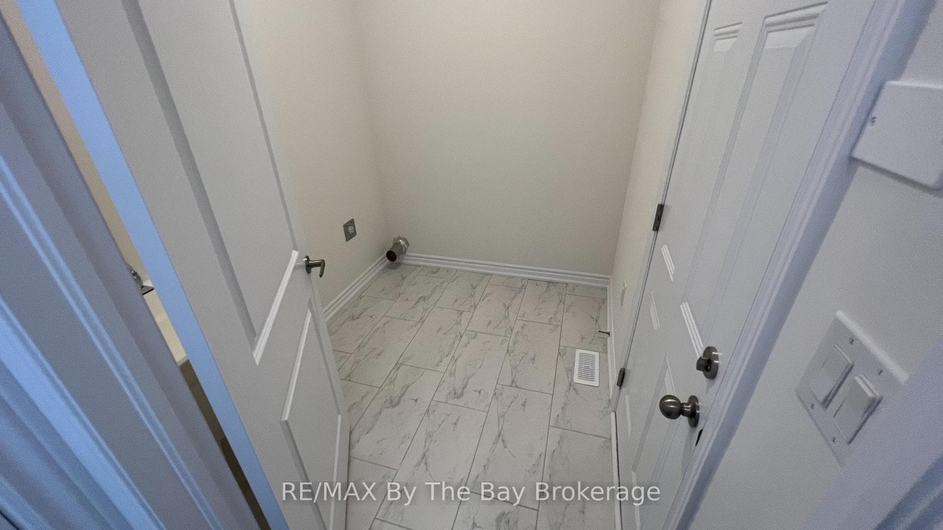 7 ROSANNE Circle photo 19