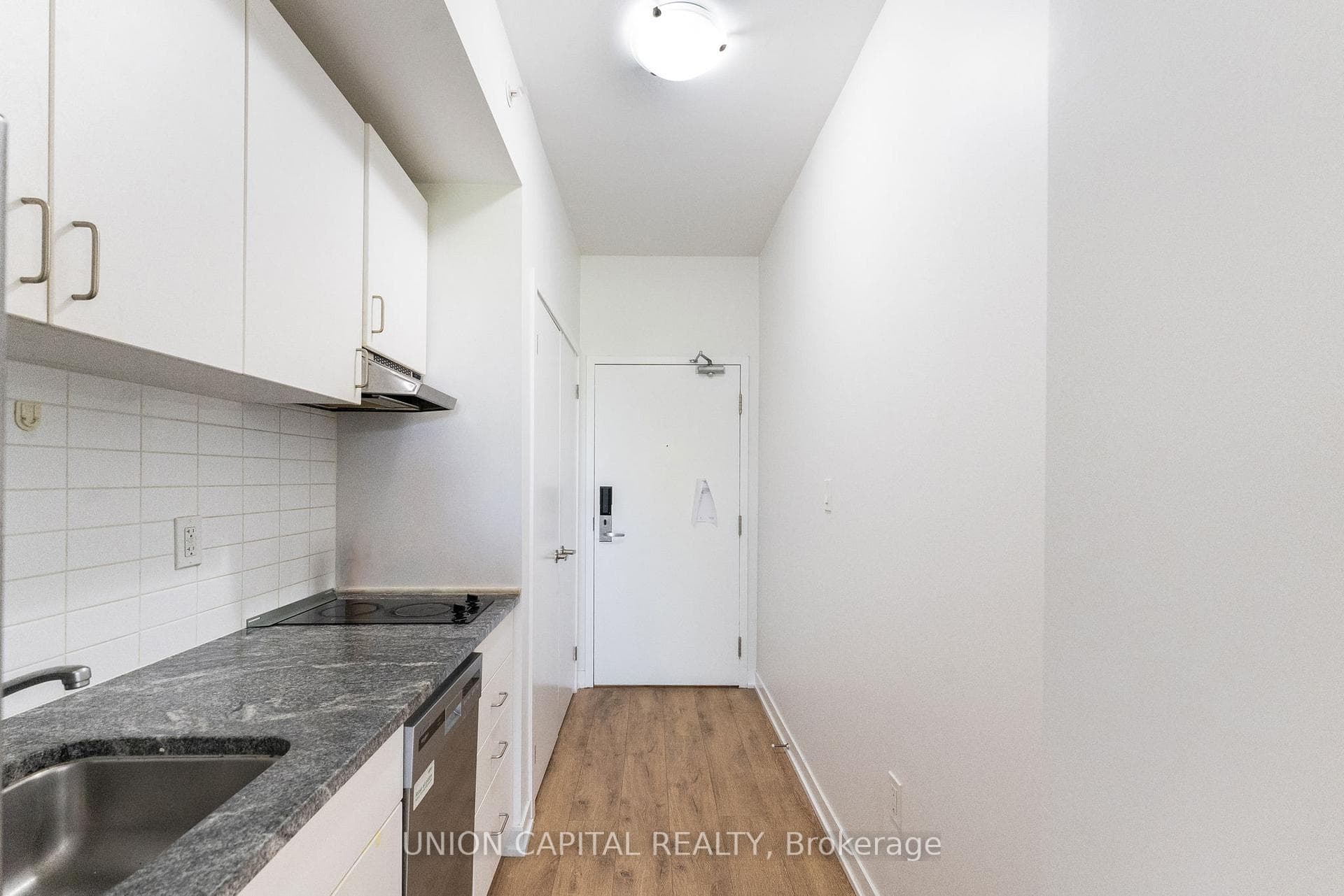 1800 Simcoe Street Unit 301 photo 17