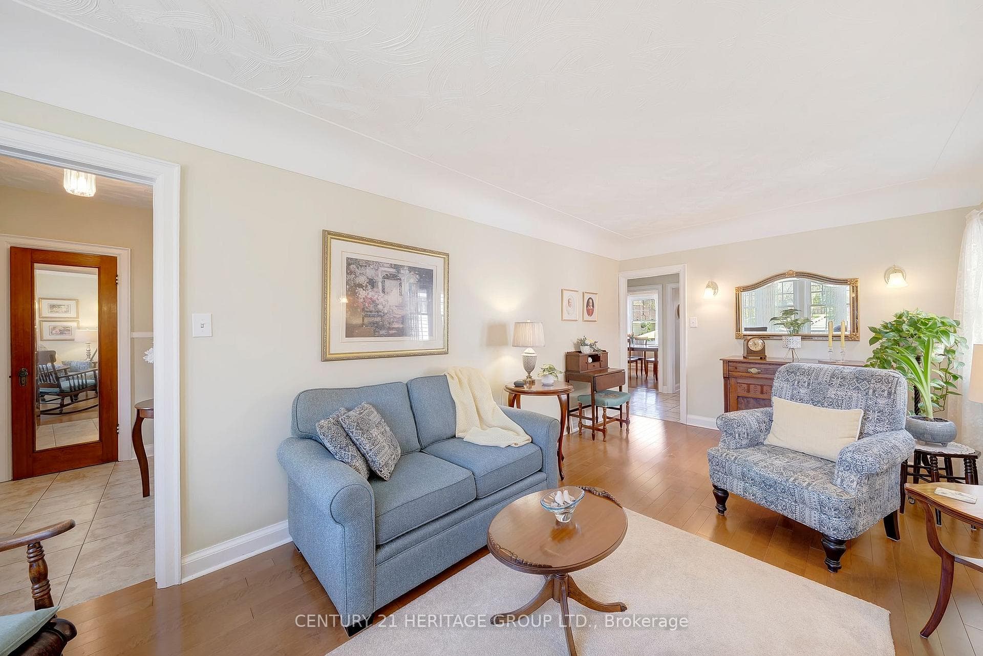 22 Churchill Avenue photo 6