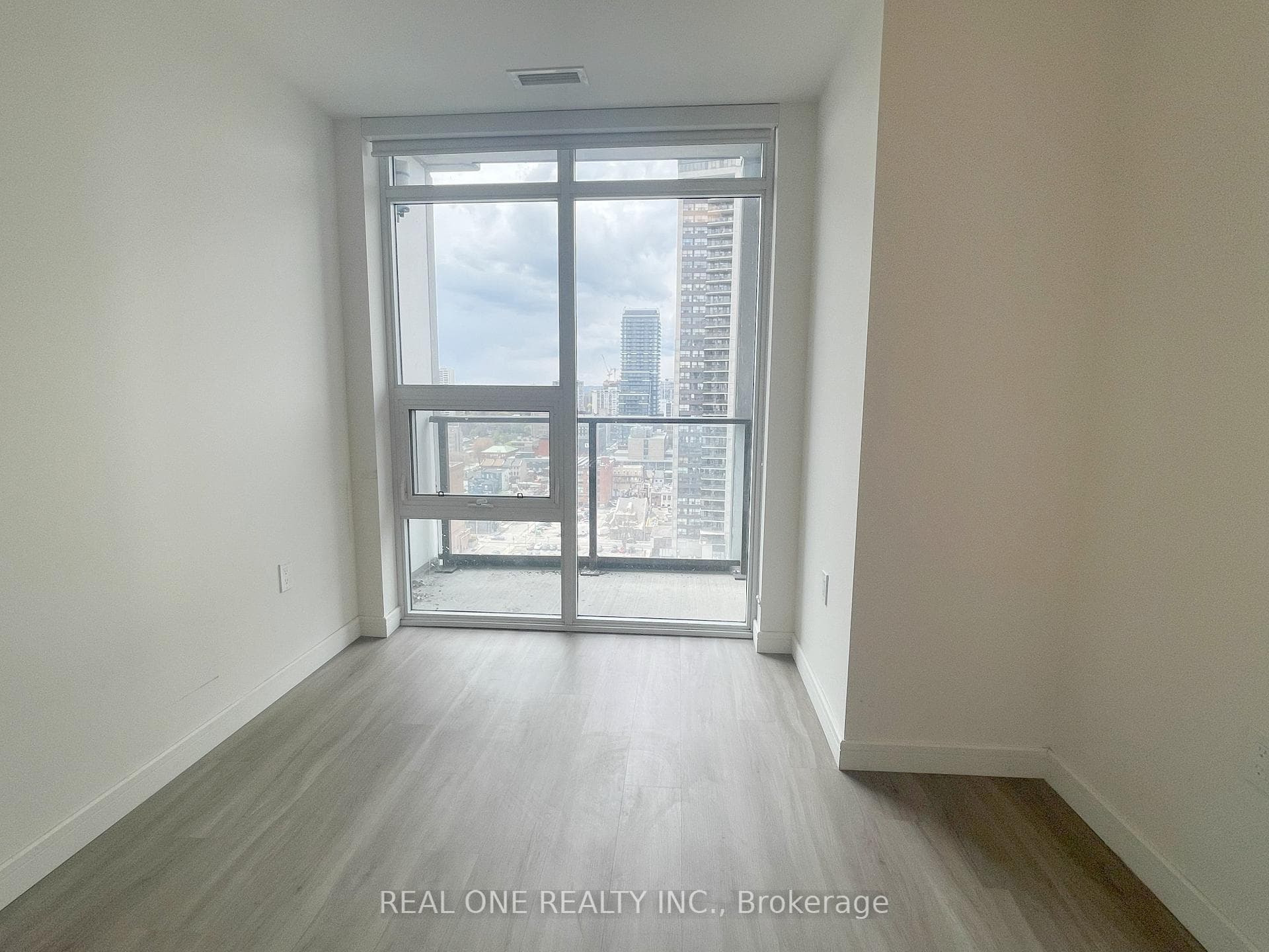 49 Walnut Street Unit 1706 photo 22
