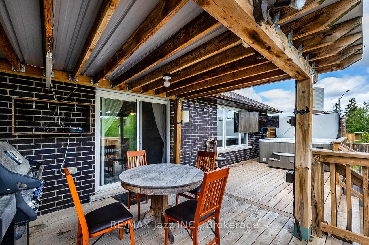 1 MILLPOND Lane photo 35