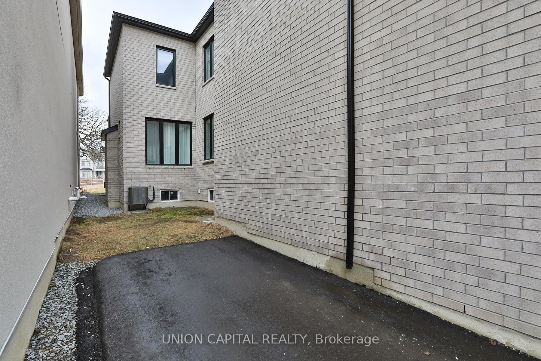 9 Kohn Lane photo 44