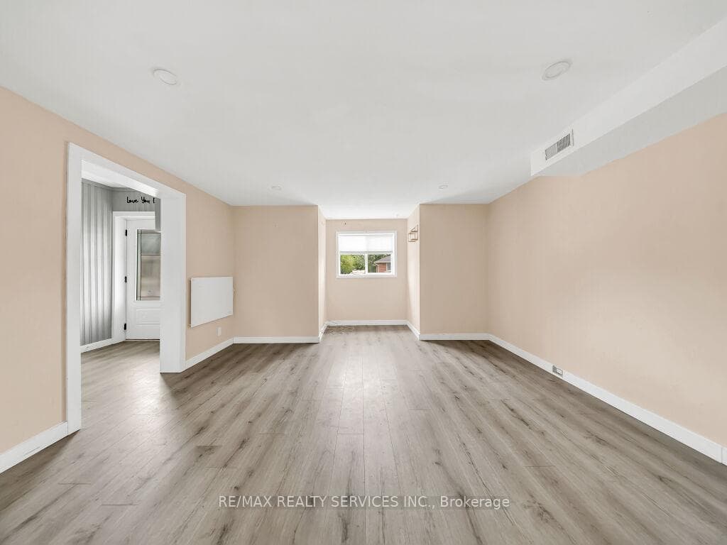 123 Main Street photo 6