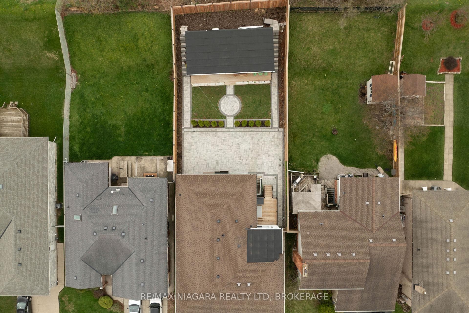 33 West Farmington Drive photo 50