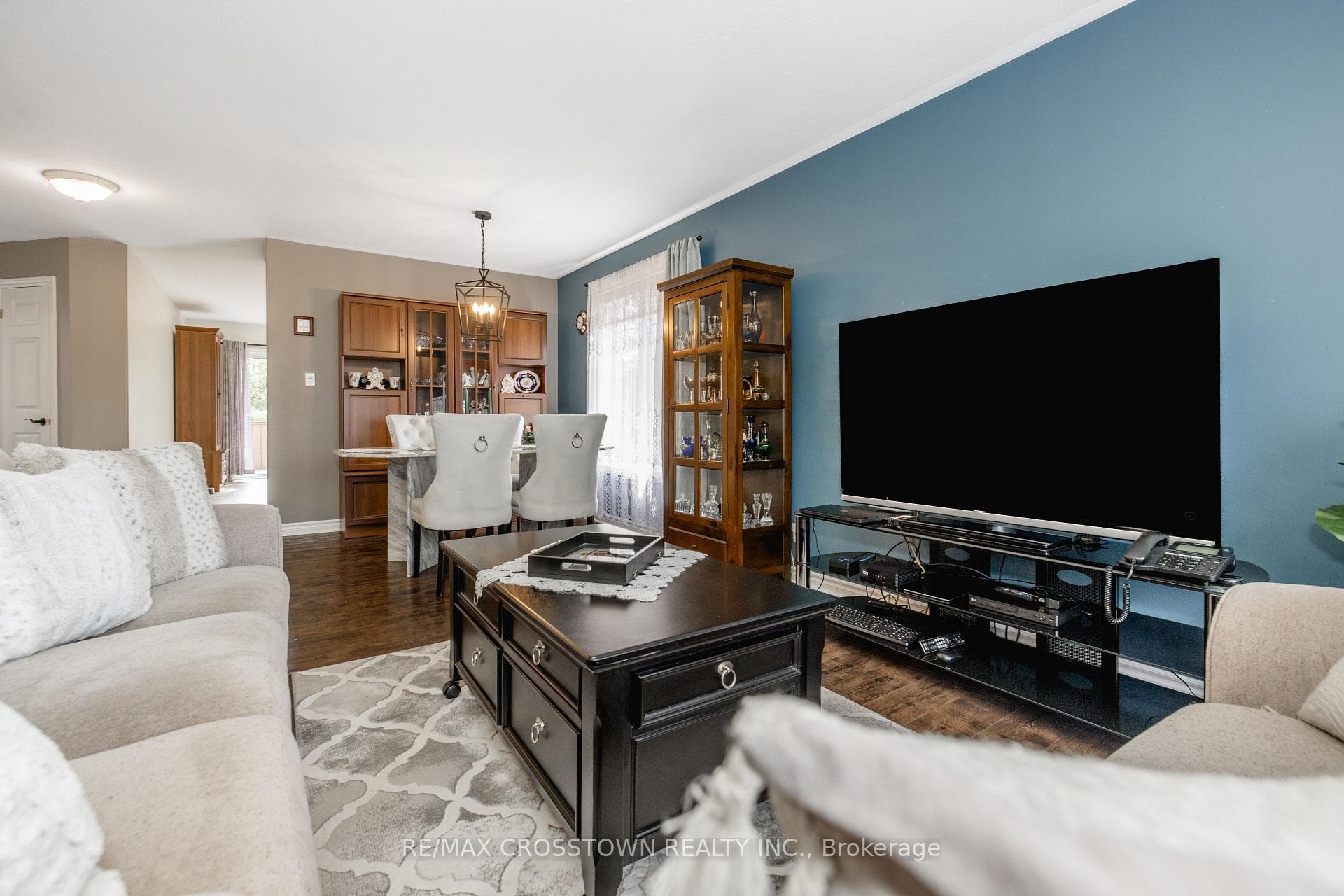11 Revelstoke Court photo 12