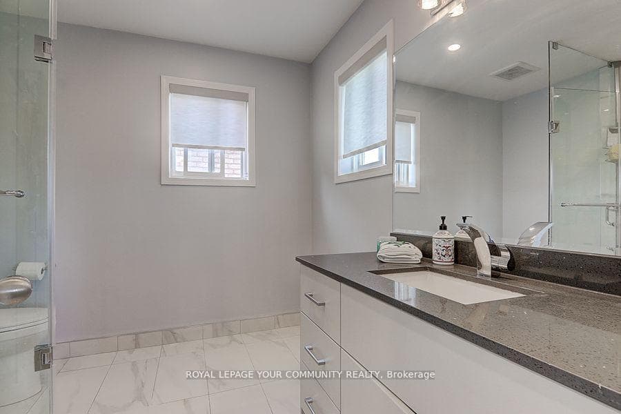 47 Candlebrook Crescent photo 16