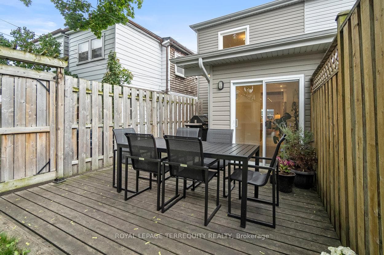 155 Blackthorn Avenue photo 33