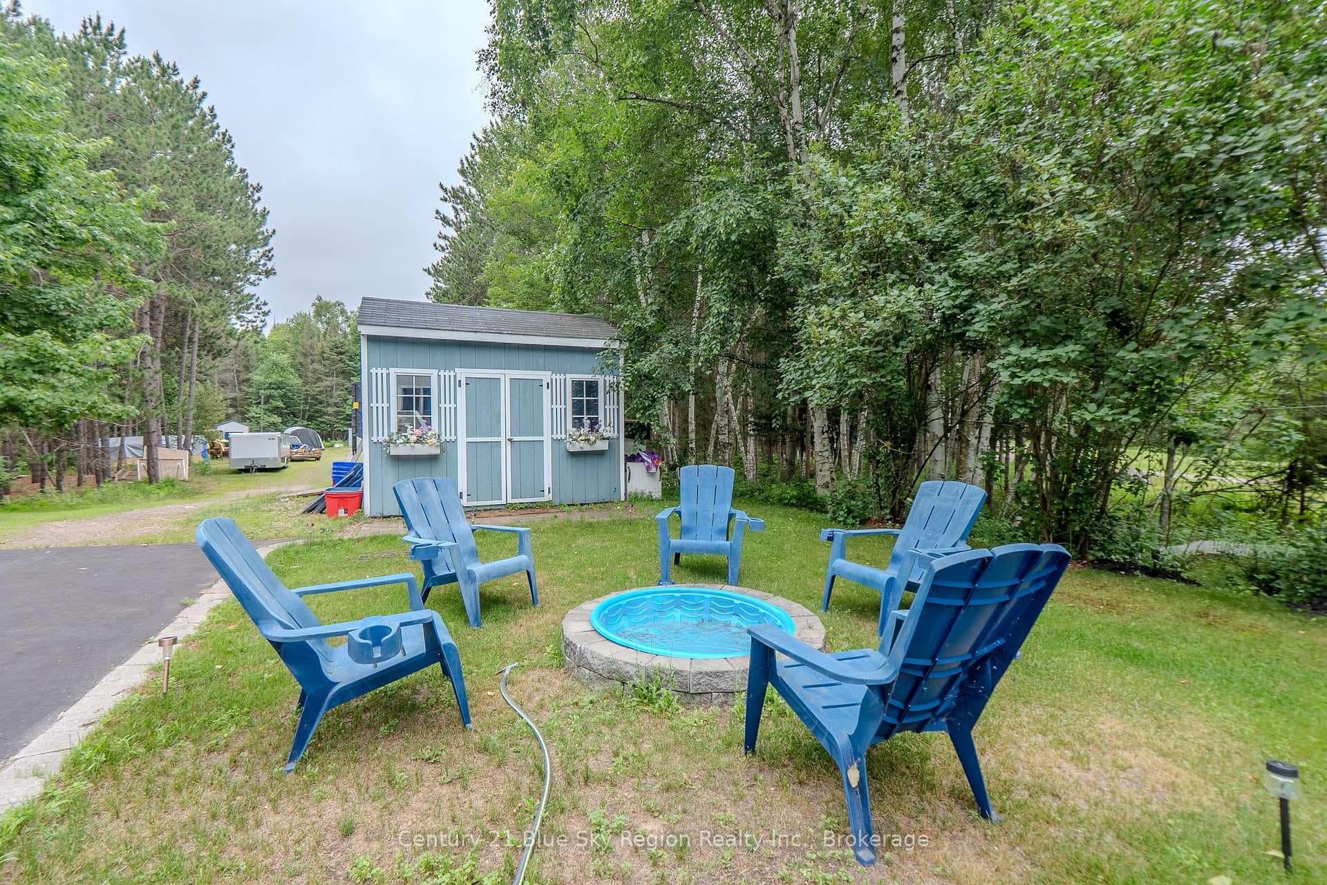 310 Pinecreek Crescent photo 45