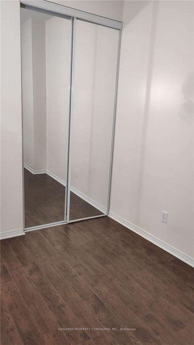 7 King Street Unit 1611 photo 9