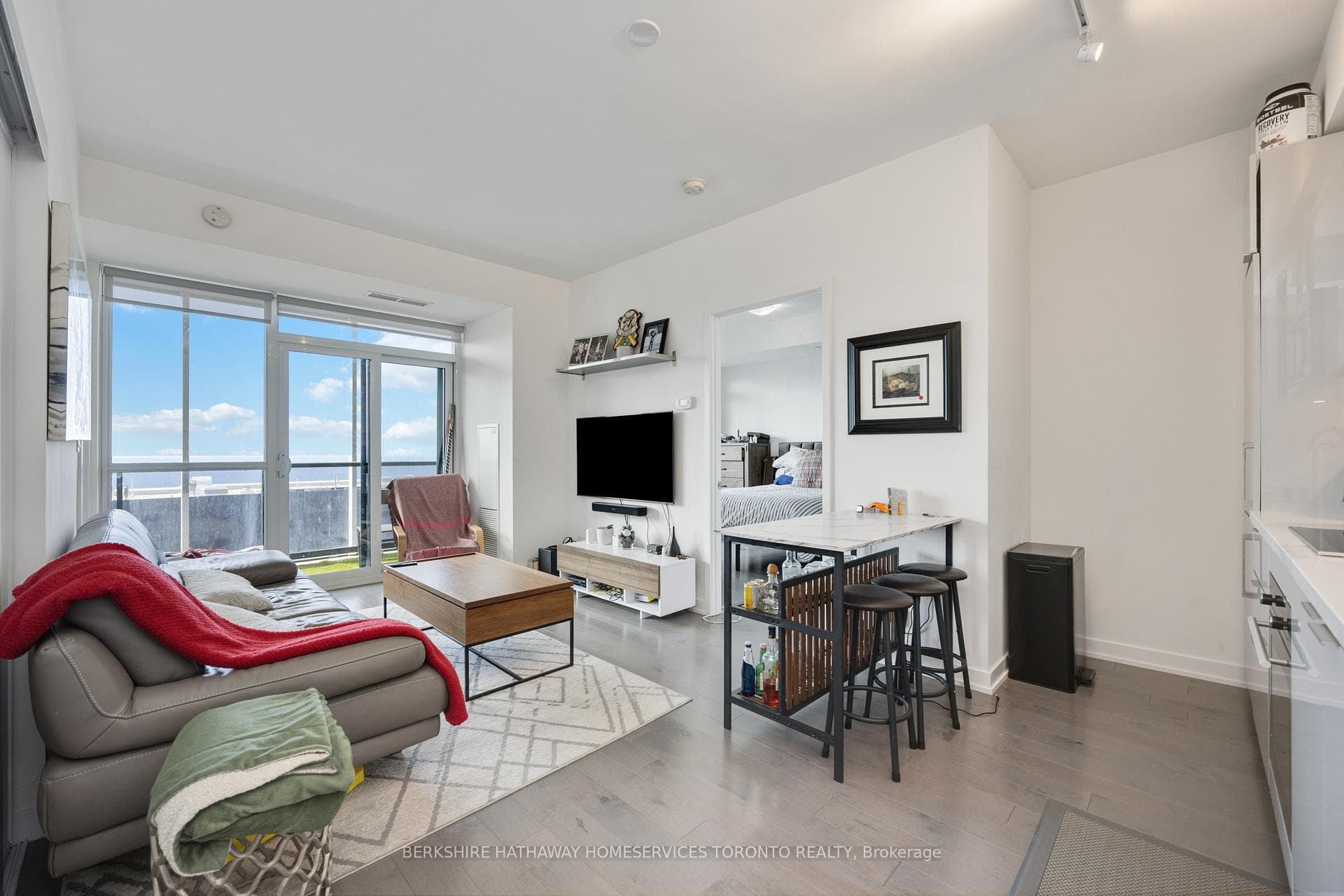 50 Ordnance Street Unit 3012 photo 1