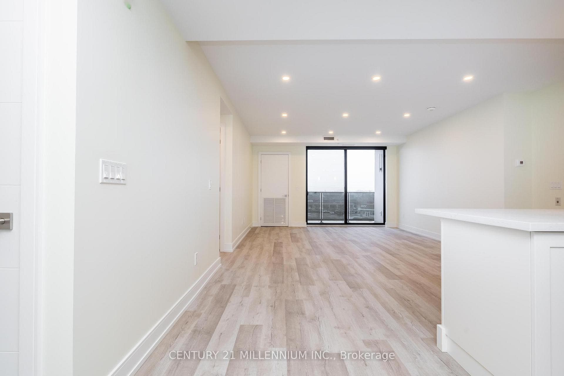 300B On the Fourth Avenue Unit 403 photo 7