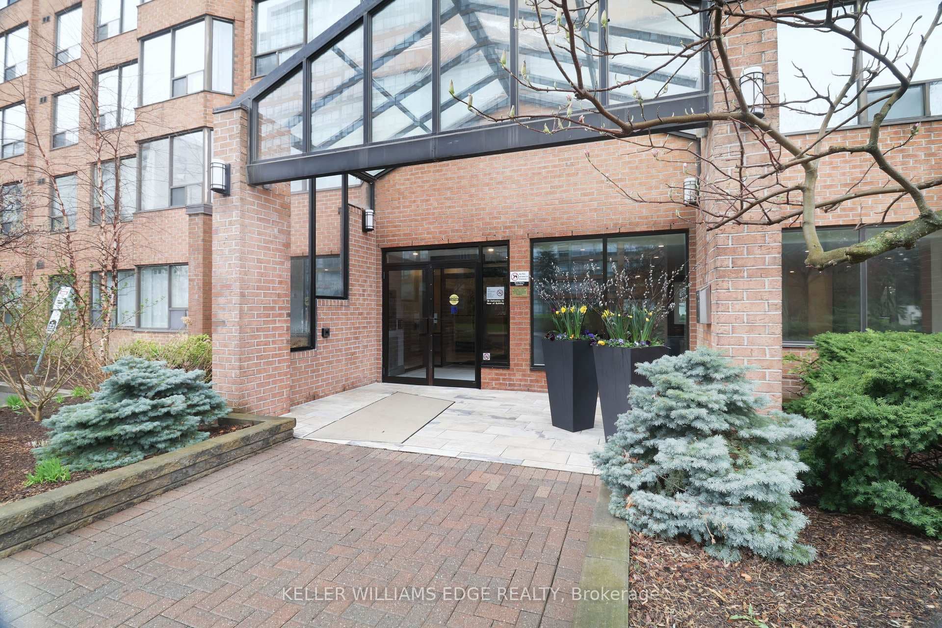 1270 Maple Crossing Boulevard Unit 1007 photo 3