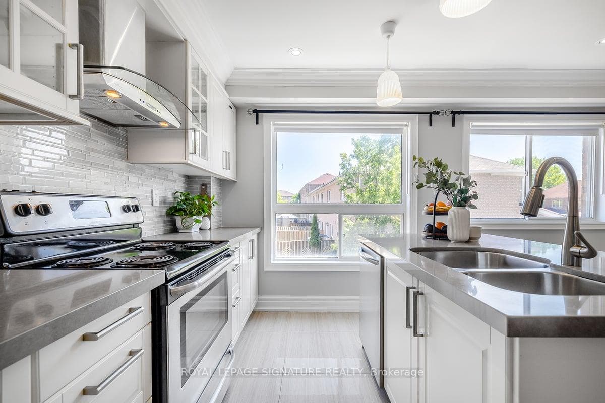 162 Parktree Drive photo 17