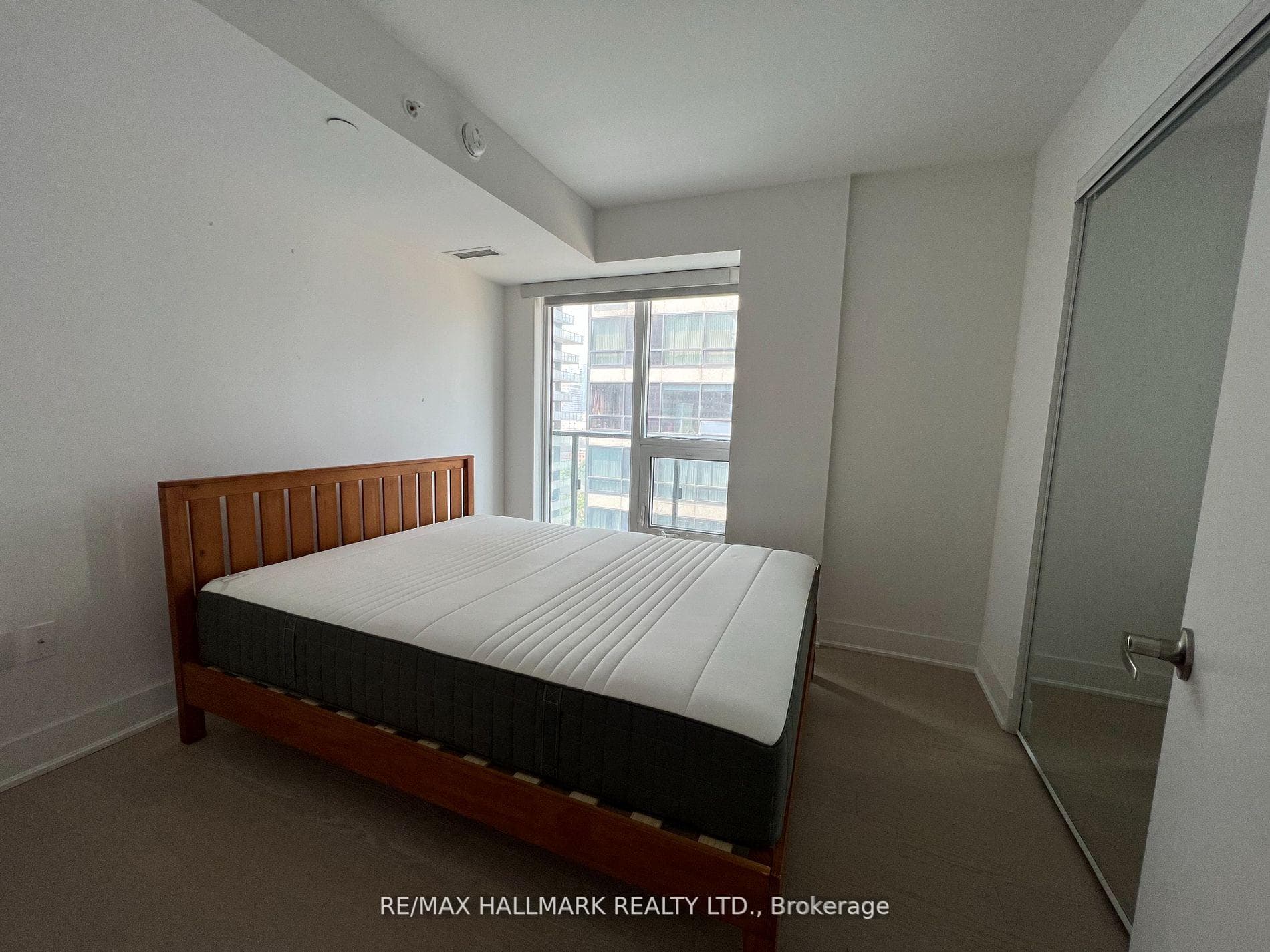 955 Bay Street Unit 1715 photo 5