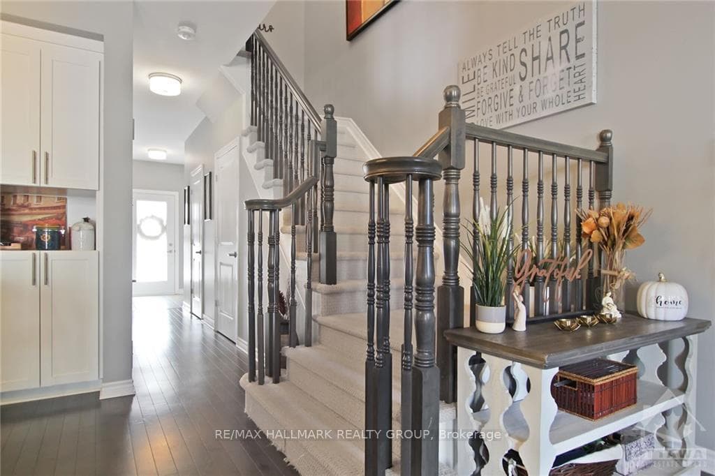 225 King Street photo 19